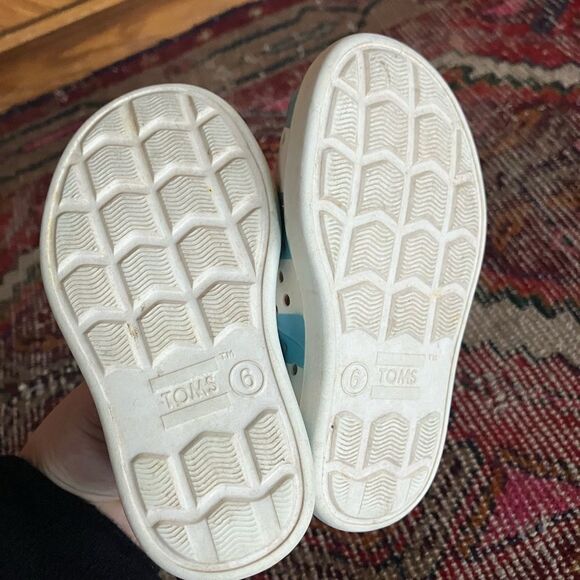 Toms Blue and White Shoes with Slip-On Style and Ventilated Design - Picture 8 of 14